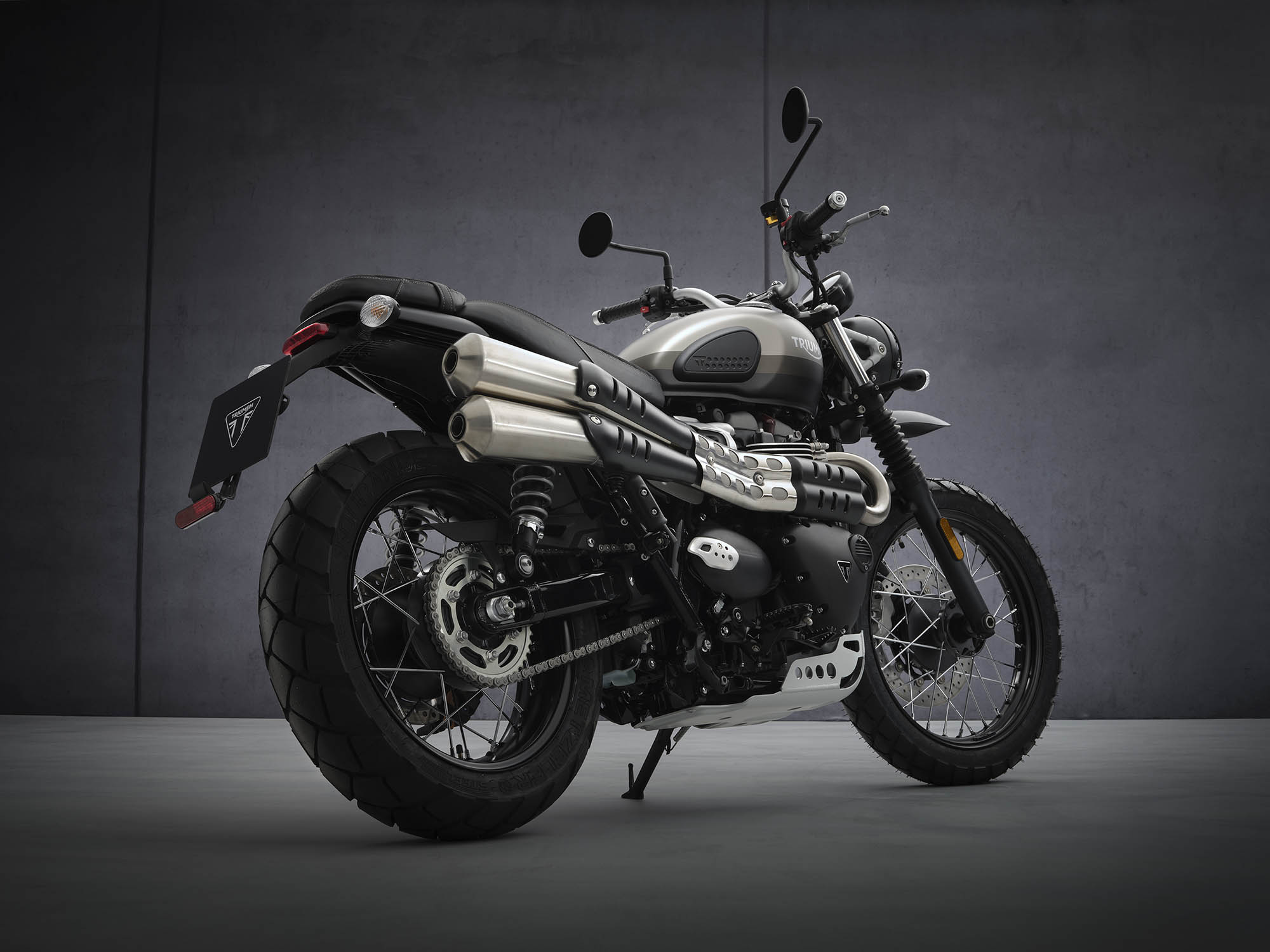 Street store scrambler motorcycle